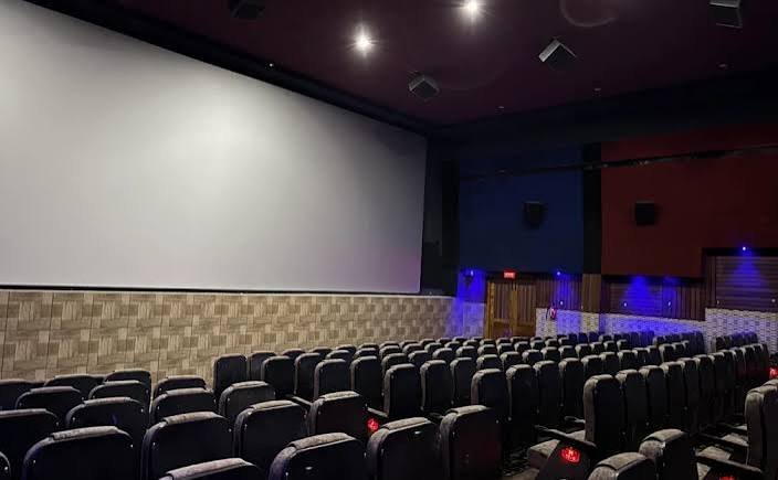 Leena Theatre Kottakkal: Address, Show Timings, Ticket Price & Seating